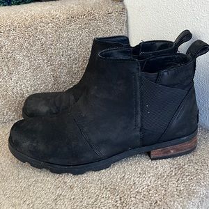 Sorel Chelsea boots